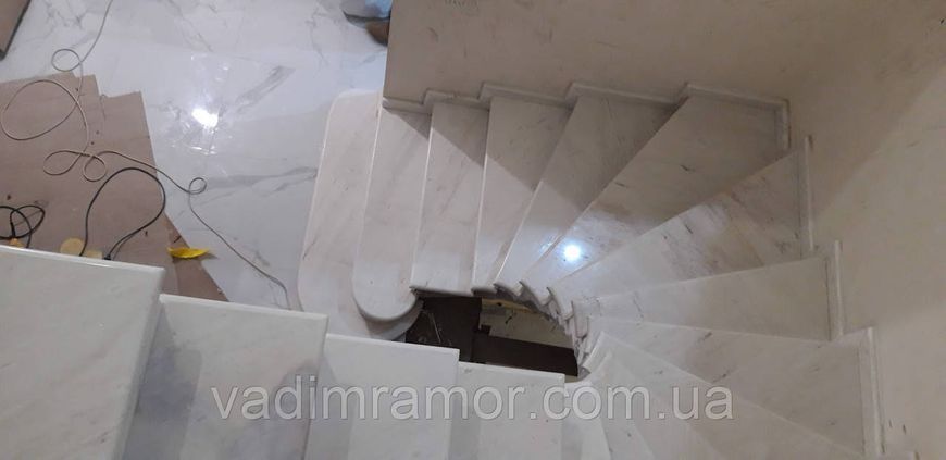 Мармурові сходи та щаблі Crema Delicato Київ 136 фото