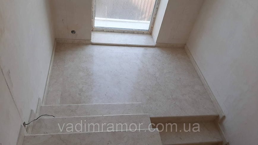 Мраморные ступени, Crema Delicato, изготовление, монтаж 80 фото