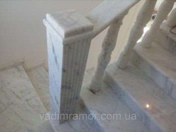 Мармурові сходи, Mugla White, виготовлення, монтаж 50 фото